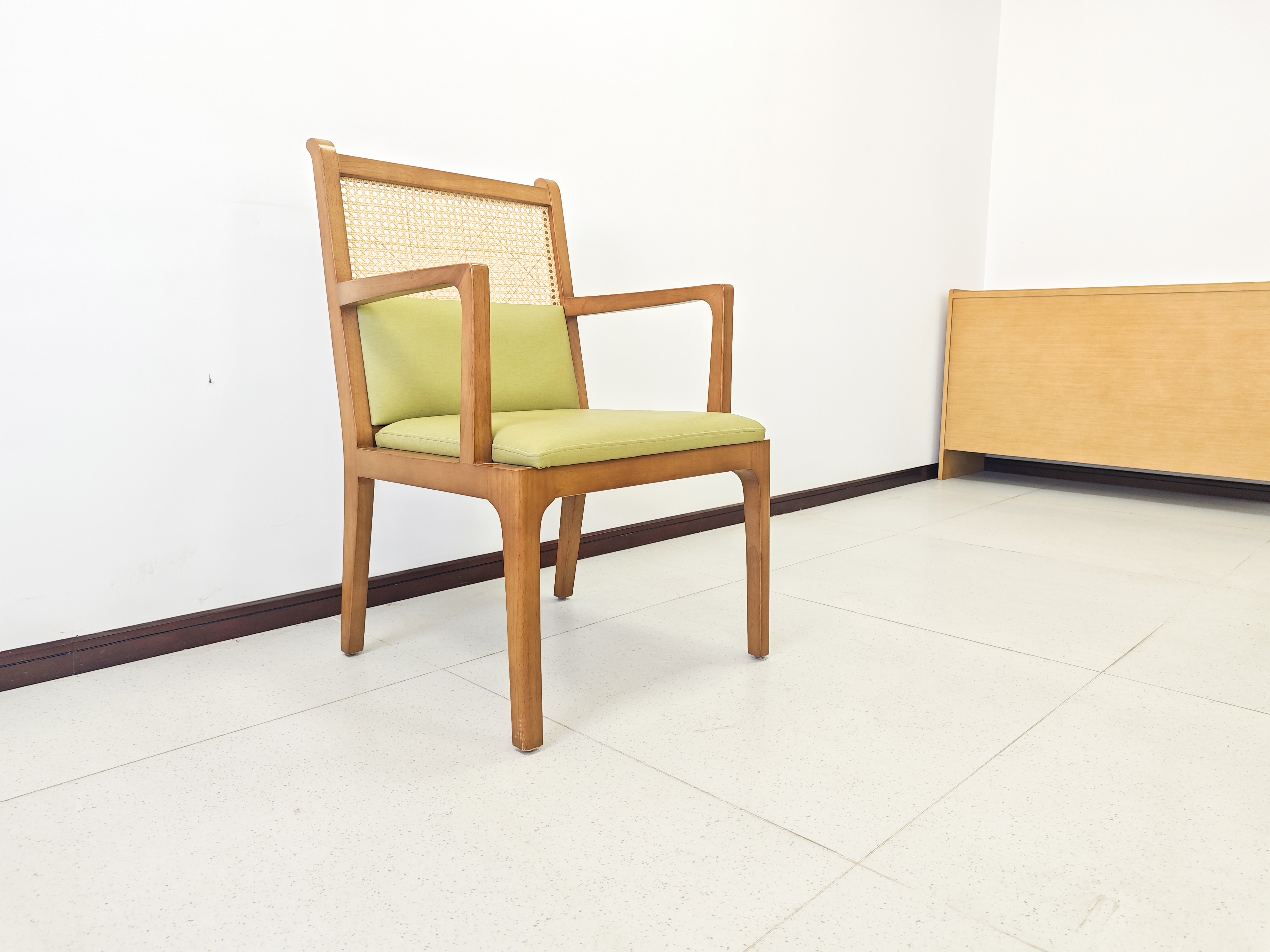 EF-C03 Elderly care chair (Wicker)