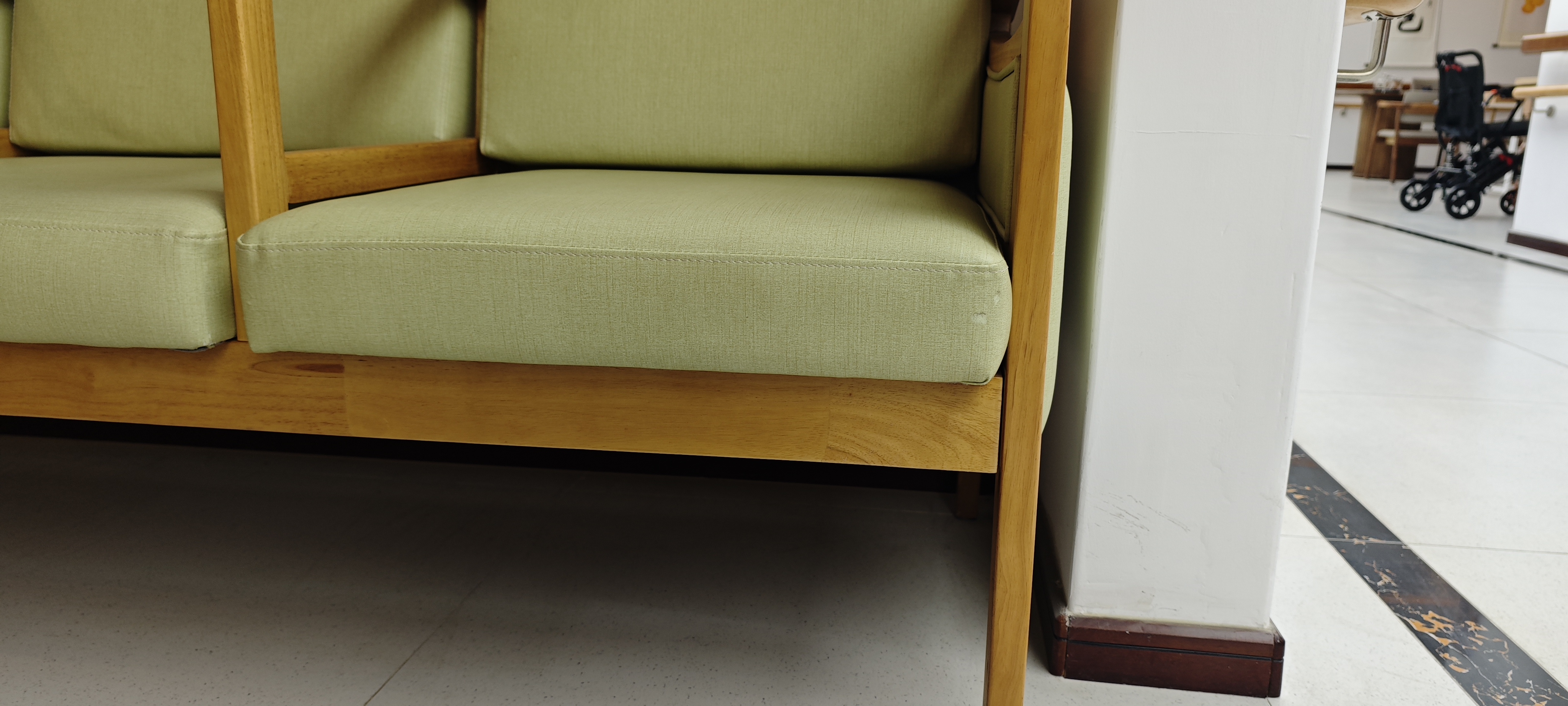EF-C05 Elderly care lounge chair