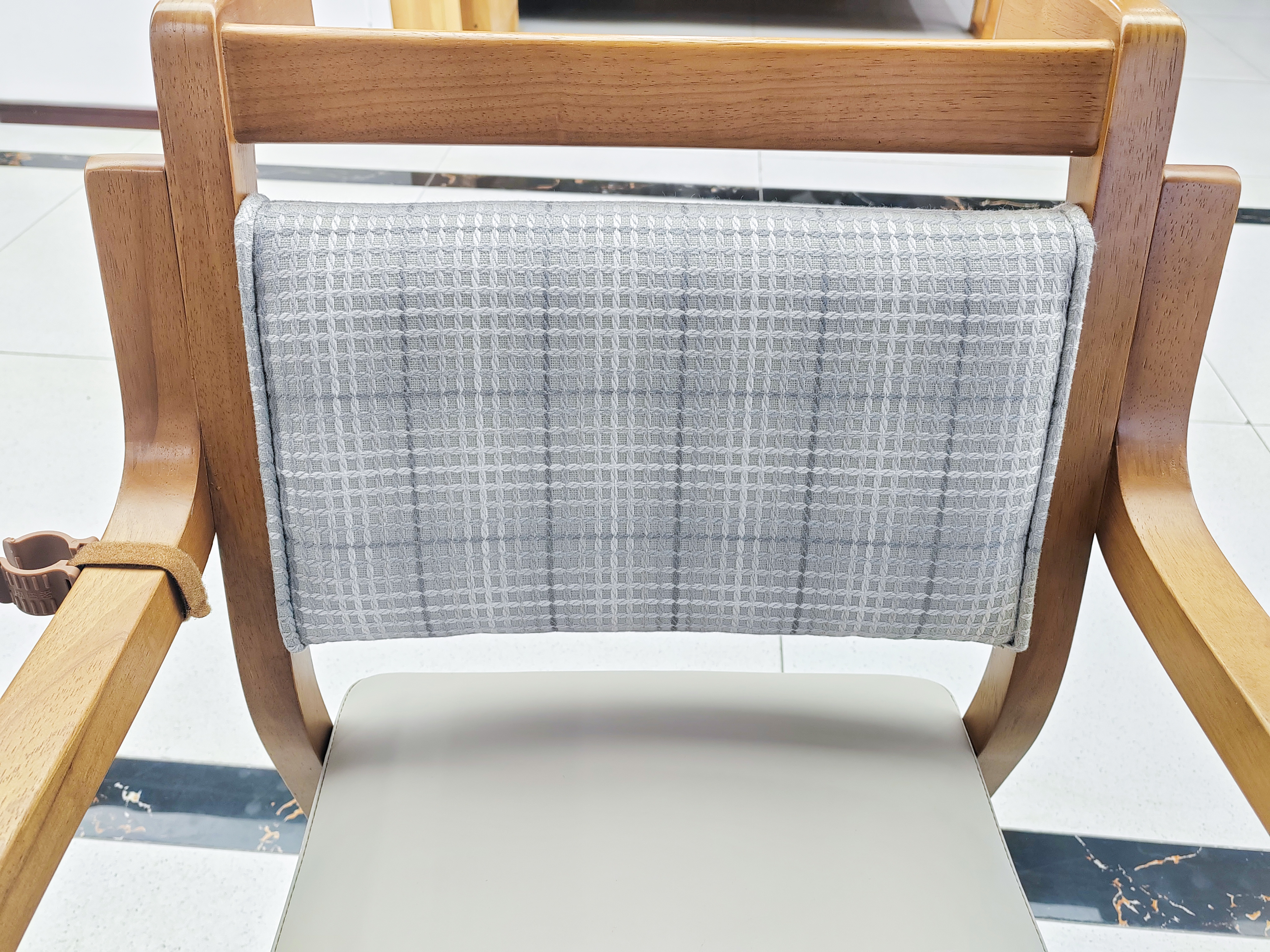 EF-C02 Elderly care chair（Pushable）