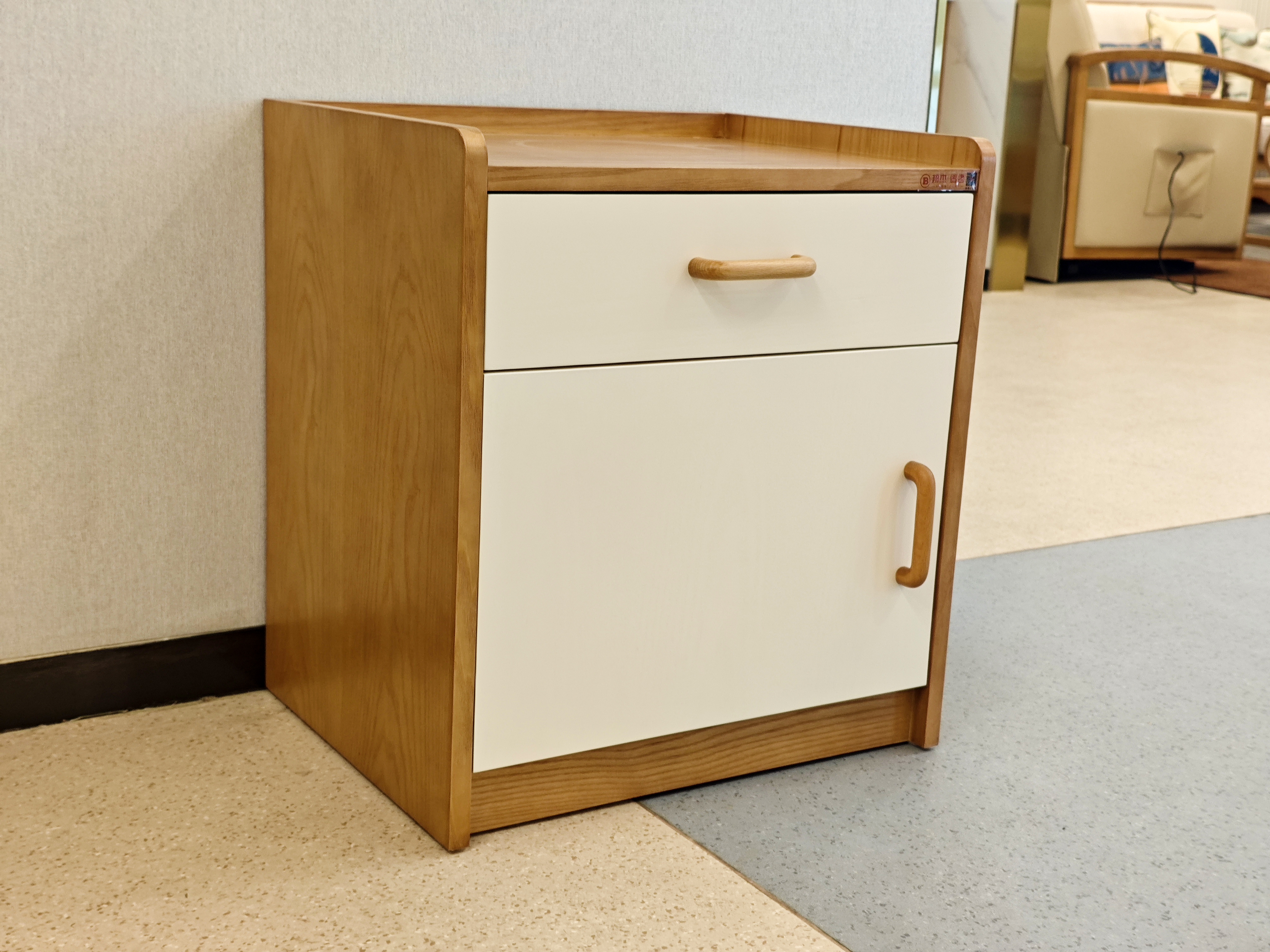 EF-N01 Nightstand（Cabinet）