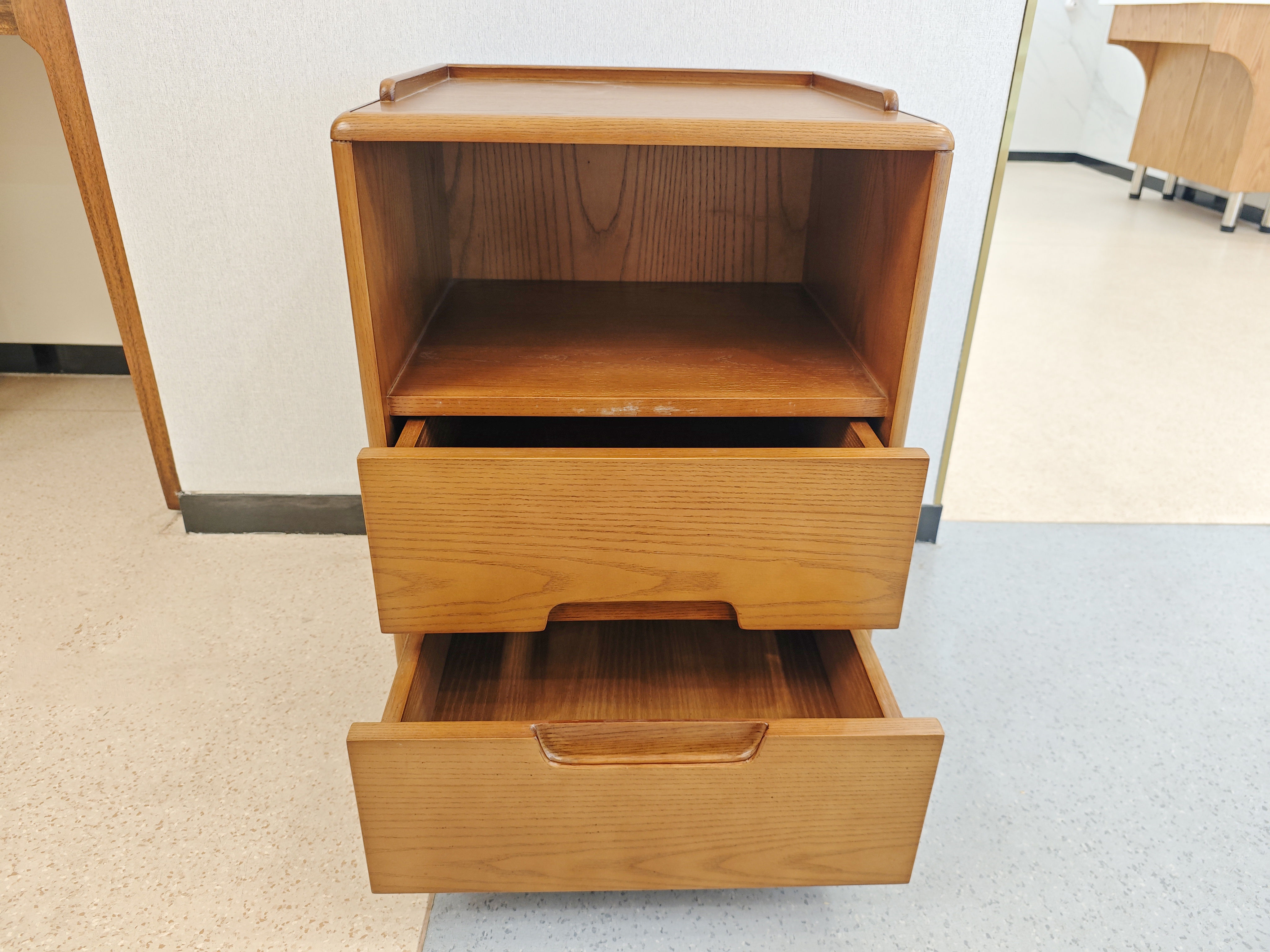 EF-N02 Nightstand（Drawer）
