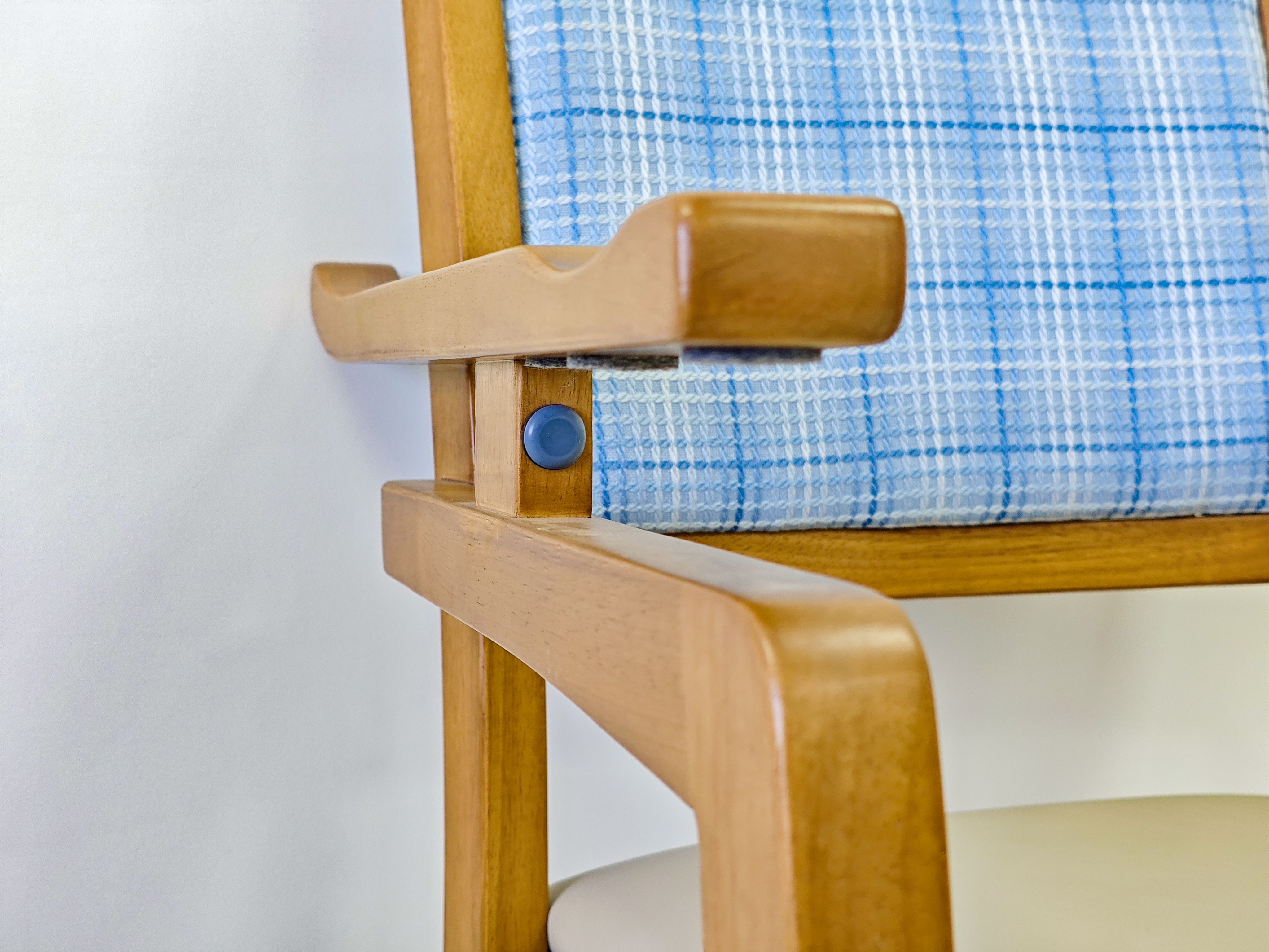 EF-C04 Elderly care chair (Hanging armrest)