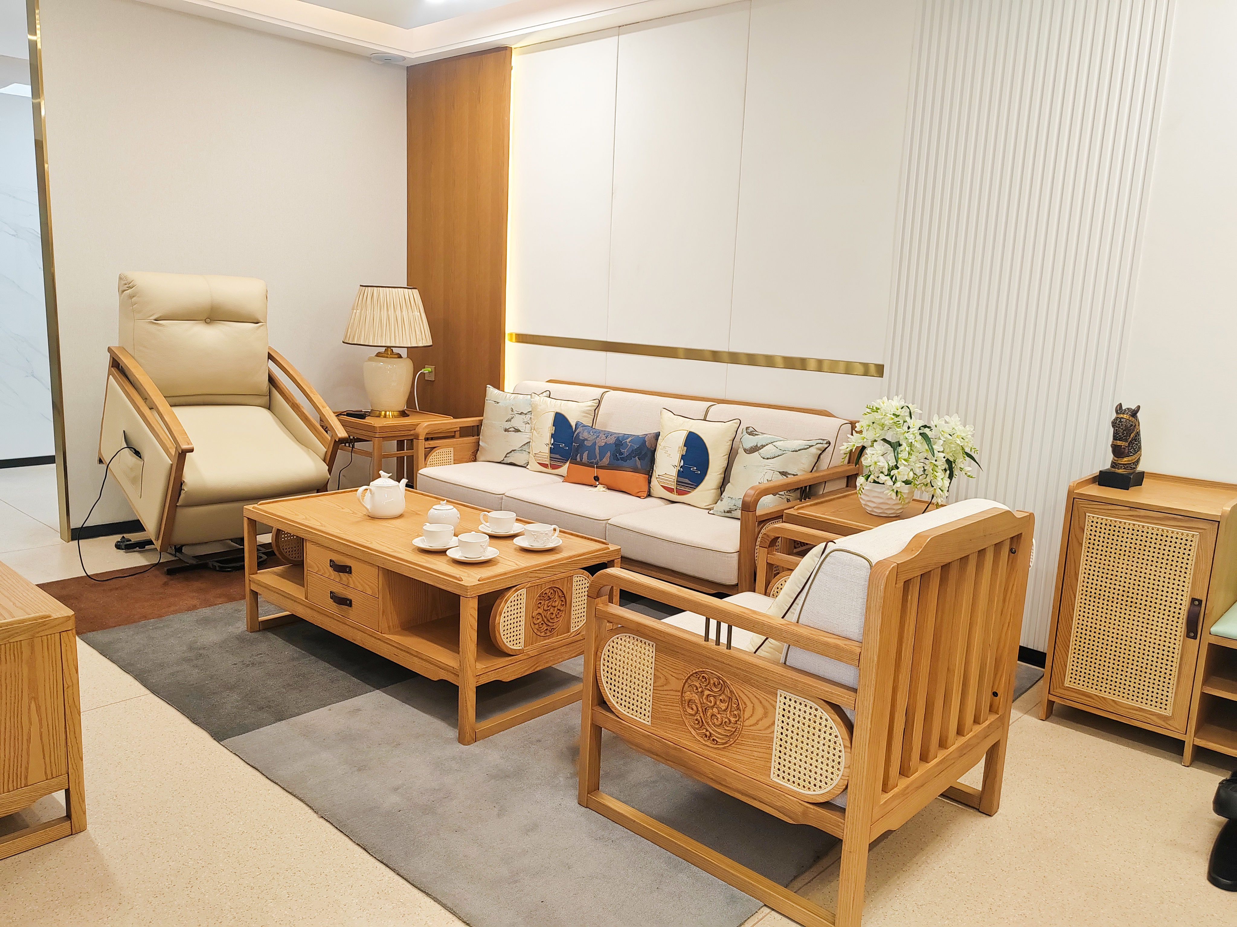 Common Types of Elderly-Friendly Wooden Furniture