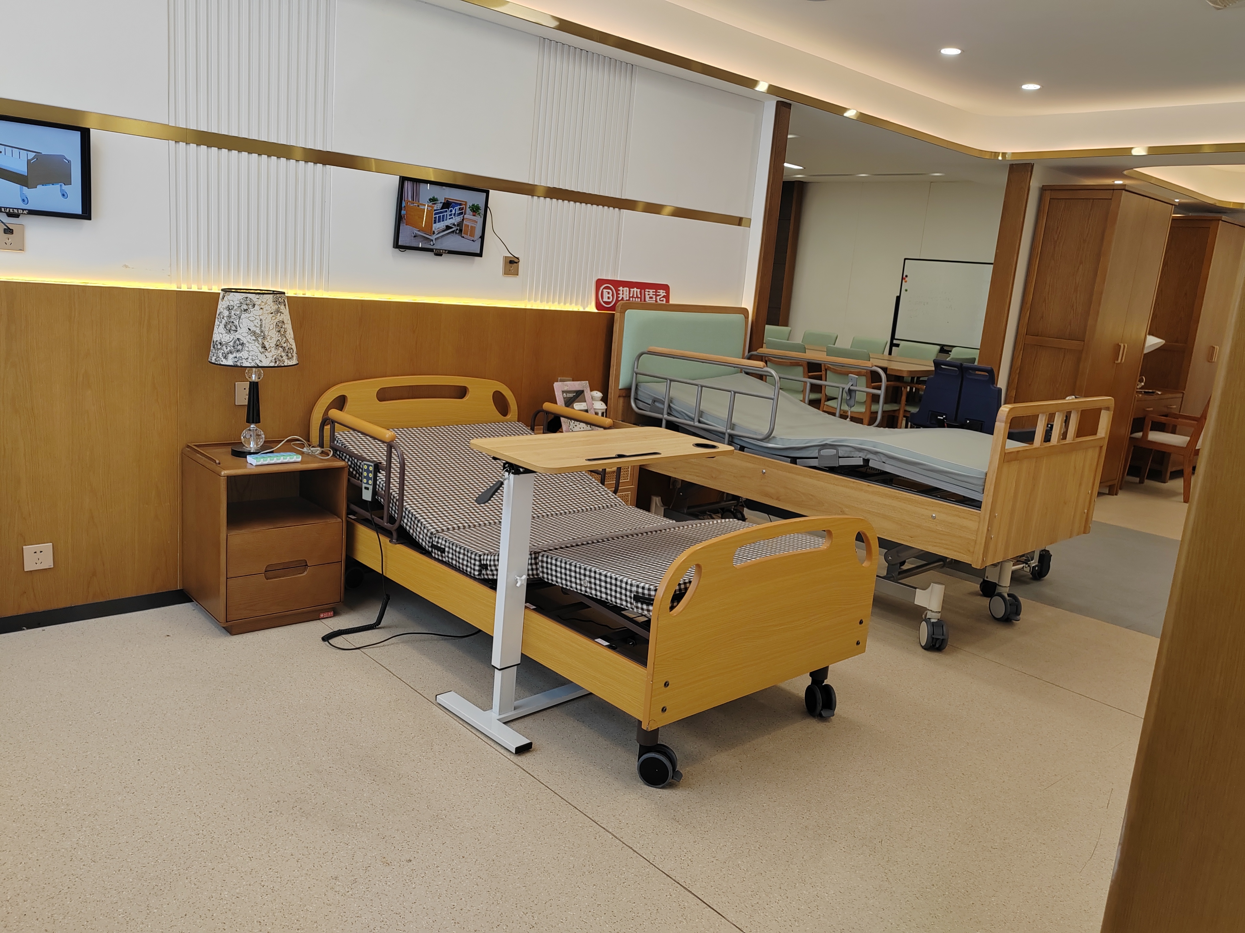 Beyond Function: Emotional and Smart Design in Senior Furniture